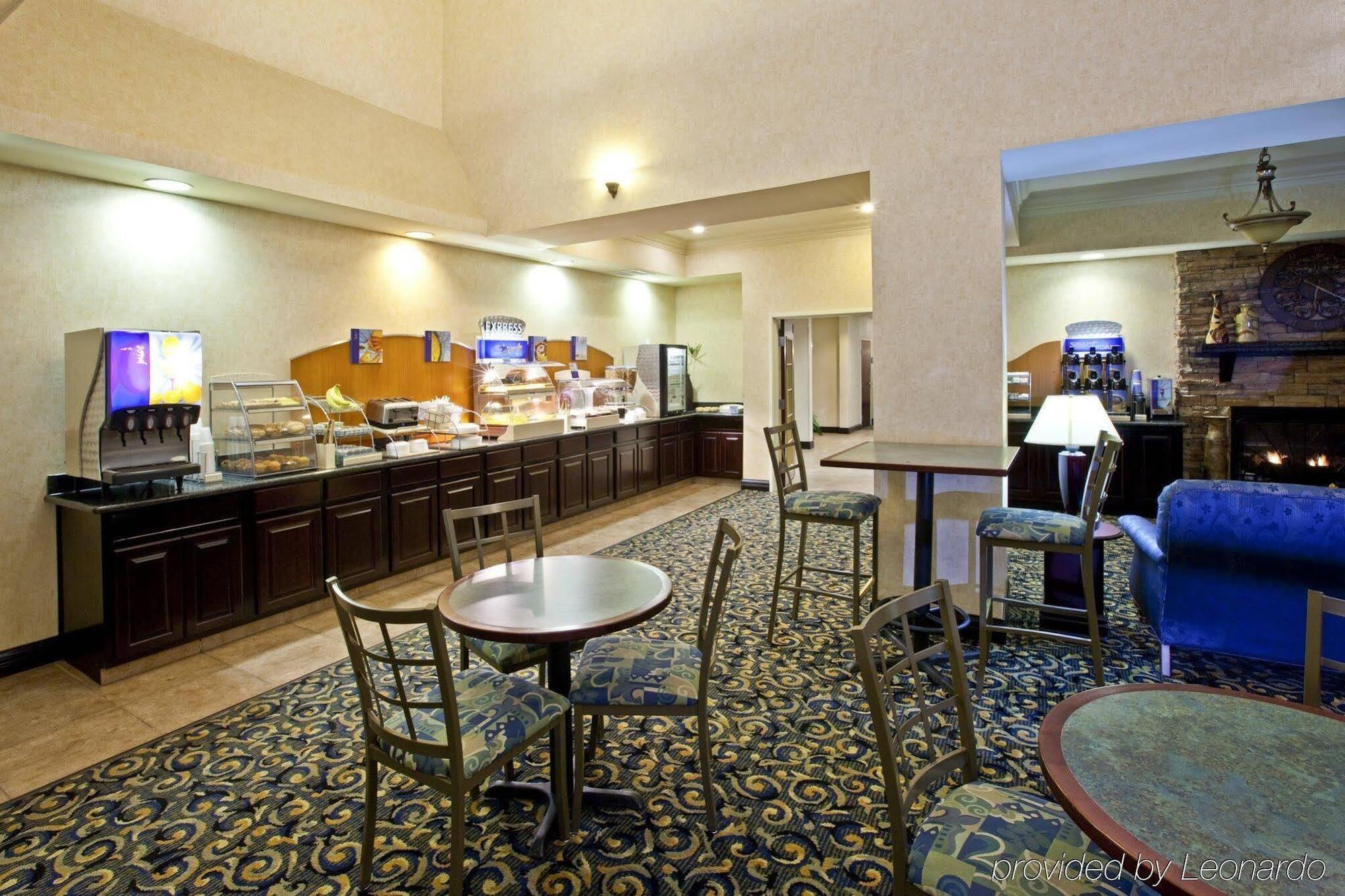 Holiday Inn Express Hotel & Suites Frankfort By Ihg Eksteriør bilde